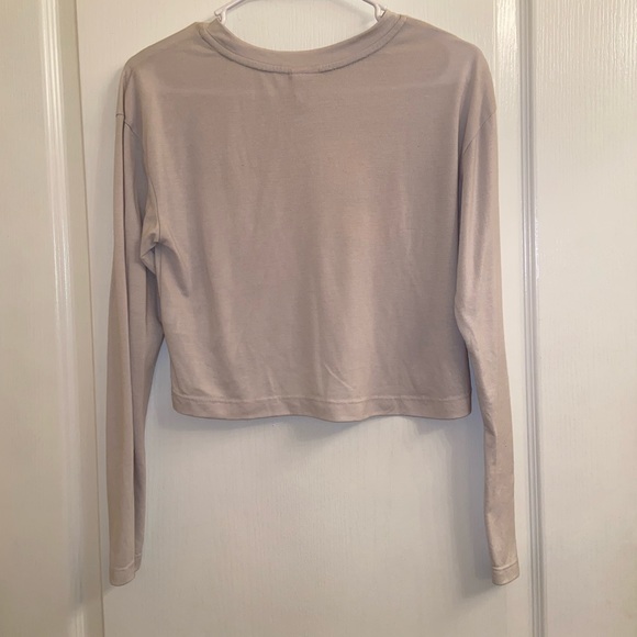 Cream Nike Long Sleeve - Picture 2 of 6